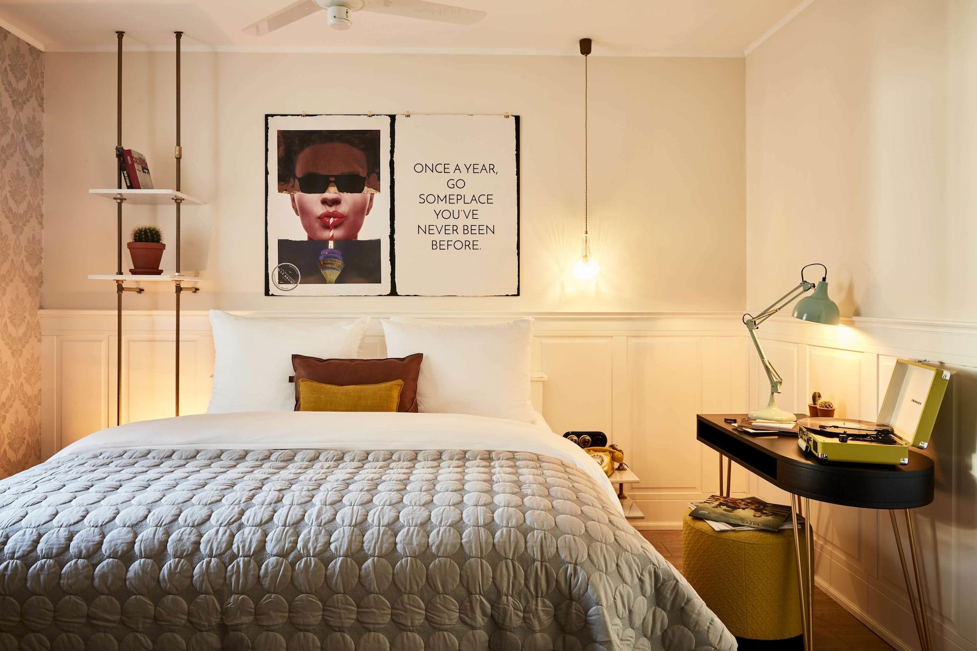 Max Brown Midtown, Part Of Sircle Collection