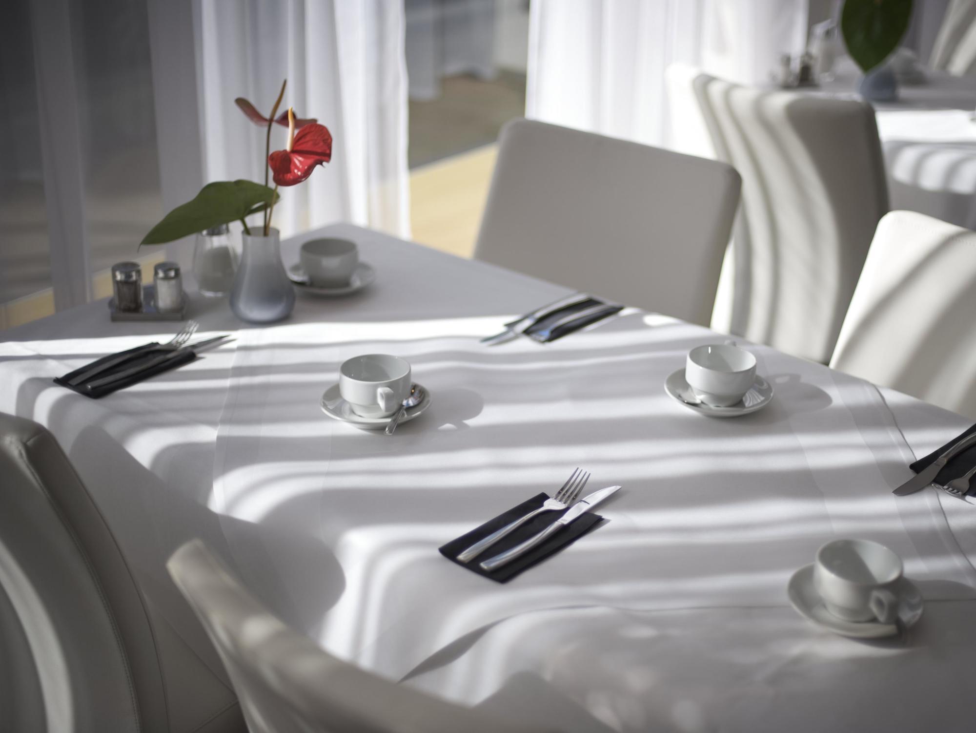 Max Brown Midtown, Part Of Sircle Collection 4*