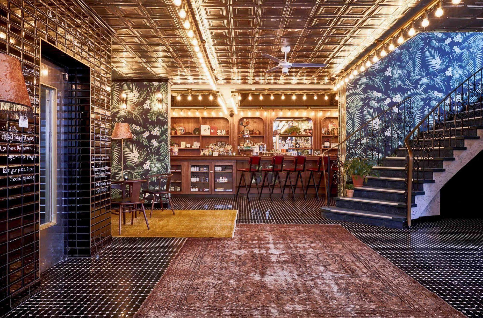 Max Brown Midtown, Part Of Sircle Collection 4*
